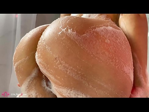 ❤️ Brunette Masturbates Pus karo Vibrator kanggo Intens Orgasme ing Shower ❤ Video anal ing pornojv.bestsexporno.ru